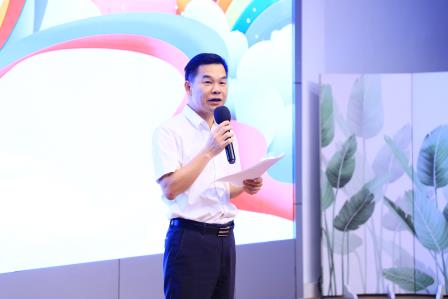 梧桐树下再启航，感恩奋进向未来——深圳市仙桐实验小学举行散学典礼及六年级毕业典礼
