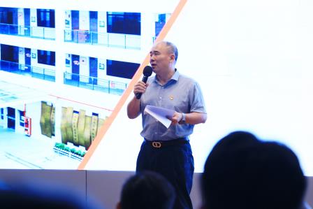 深圳市仙桐实验小学召开全体教职工期末总结会