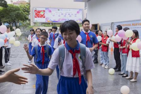 童梦三部曲，感恩向未来——深圳市怡景小学举行2025散学典礼暨毕业感恩礼