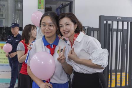 童梦三部曲，感恩向未来——深圳市怡景小学举行2025散学典礼暨毕业感恩礼