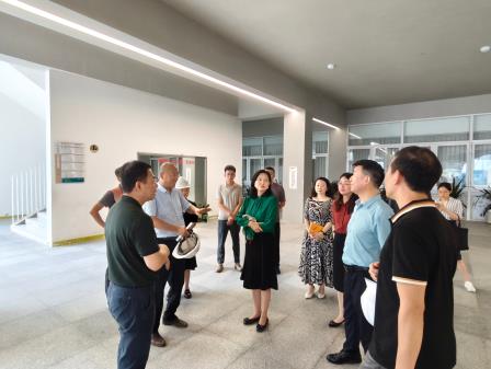 罗湖区领导实地调研桂园中学改扩建项目