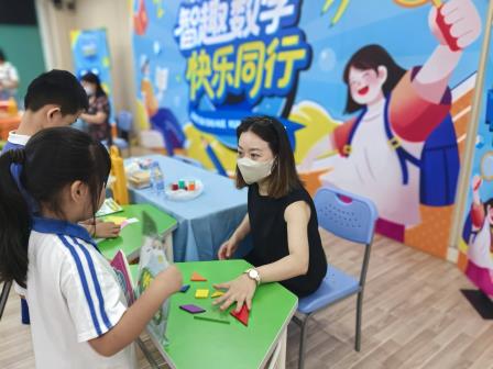 乐学闯关展素养，趣味评价润童心 ——翠竹外国语实验学校一二年级期末素养大通关活动圆满举行 　　