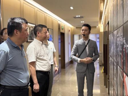 特区精神映初心，廉政清风润杏坛 ——深圳市翠园文锦中学党总支开展“行走的廉政课”主题党日活动