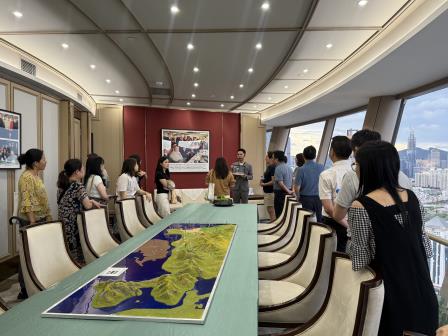 特区精神映初心，廉政清风润杏坛 ——深圳市翠园文锦中学党总支开展“行走的廉政课”主题党日活动