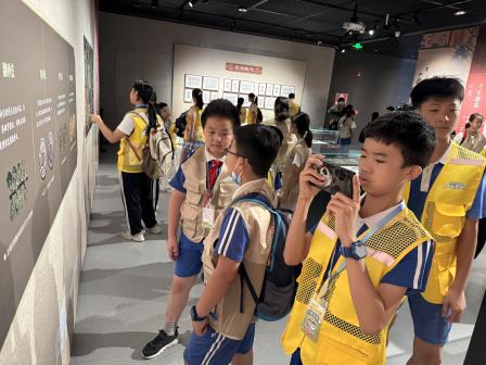 草埔小学学子参与“成长•探索”夏令营：在行走的课堂中传承特区精神