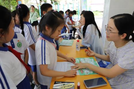 期末游园妙趣横生，跨学科素养精彩绽放——向西小学开展趣味游园学科素养过关活动