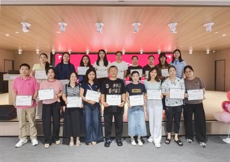 家校同心共育未来，聚力同行再谱新篇 ——翠园文锦中学家长委员会举行2024-2025学年总结表彰大会