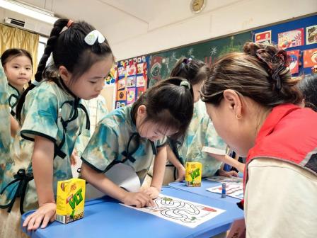 深圳市怡景小学开展阳光素养测评游园活动