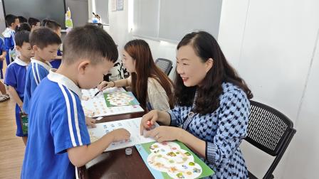 仲夏智慧岛 快乐大闯关 ——深圳市泰宁小学开展一二年级学科素养综合评价游园活动