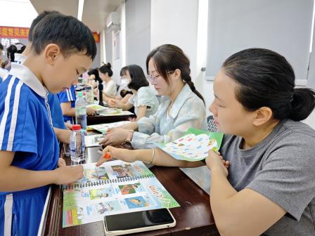 仲夏智慧岛 快乐大闯关 ——深圳市泰宁小学开展一二年级学科素养综合评价游园活动