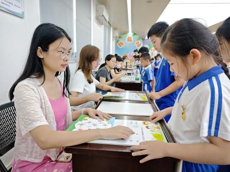 仲夏智慧岛 快乐大闯关 ——深圳市泰宁小学开展一二年级学科素养综合评价游园活动