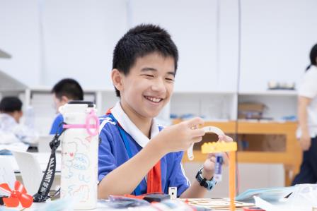 仙桐实验小学学子探秘少科城：当科学课遇上“每周半天计划”