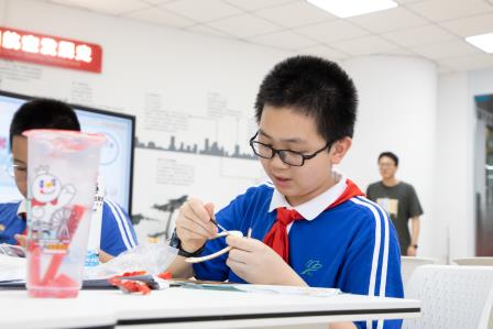 仙桐实验小学学子探秘少科城：当科学课遇上“每周半天计划”