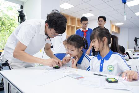 仙桐实验小学学子探秘少科城：当科学课遇上“每周半天计划”