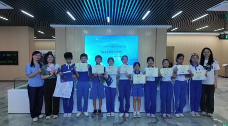 深圳市怡景小学学生探秘智慧交通，争当“未来工程师”