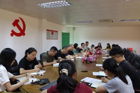 凝心聚力启新程 砥砺前行谱新篇 ——我校隆重召开2025年秋季学期首次班主任工作会议