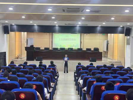 迈入新起点，携手绘新篇——侨香实验学校2025级初一新生见面会圆满举行