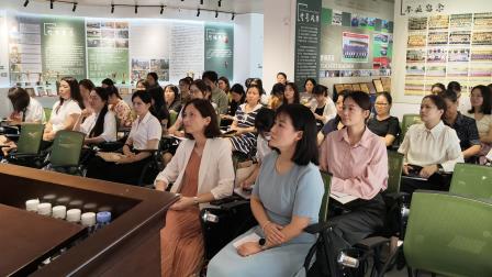 深圳市翠竹外国语实验学校2025-2026学年第一学期班主任工作会顺利召开