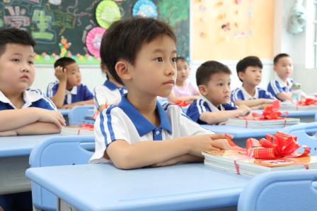 太白实验学校：一年级新生入学培训启幕，家校同心共赴成长新程
