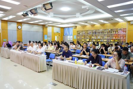 夯实基础强内涵 聚焦特色促发展——凤光小学召开2025-2026学年度第一学期开学工作会