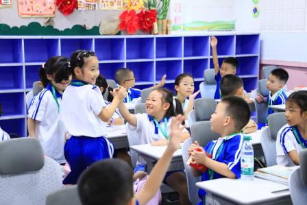 在仙桐，一起梦想花开——深圳市仙桐实验小学一年级新生入学