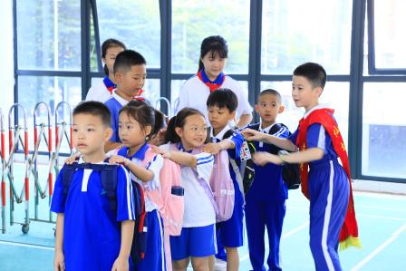在仙桐，一起梦想花开——深圳市仙桐实验小学一年级新生入学