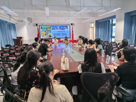 凝心聚力，携手启航——东晓小学召开2025级新生培训教师动员会