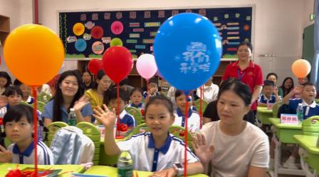 新华外国语学校举行新生入学仪式