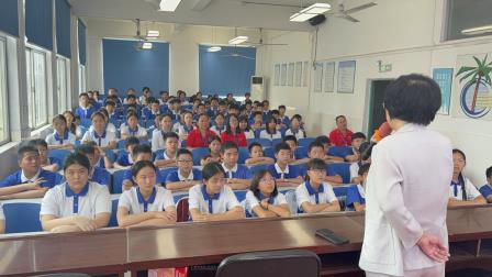 新华外国语学校举行新生入学仪式
