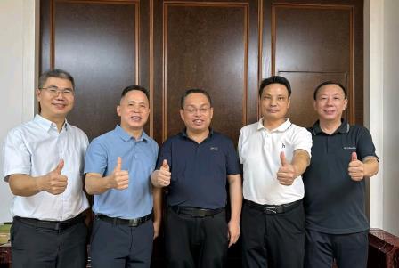 凝心聚力启新程：深圳市洪湖小学召开2025年秋季开学教职工大会