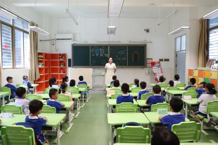 红岭小学·暖心课程｜萌娃晋级启新程，家校共育暖心田