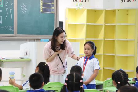 红岭小学·暖心课程｜萌娃晋级启新程，家校共育暖心田