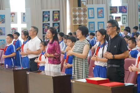 古礼谢师恩，童心承师德 ——罗湖小学举行庆祝教师节活动