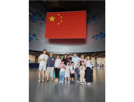 探科技展馆，启教研新篇—深圳市仙桐实验小学科技组教师参观深圳科学技术馆