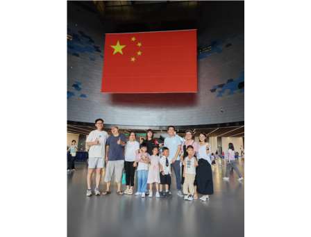 探科技展馆，启教研新篇—深圳市仙桐实验小学科技组教师参观深圳科学技术馆