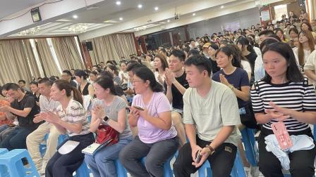 翠茵迎新，一年级新生开启校园之旅