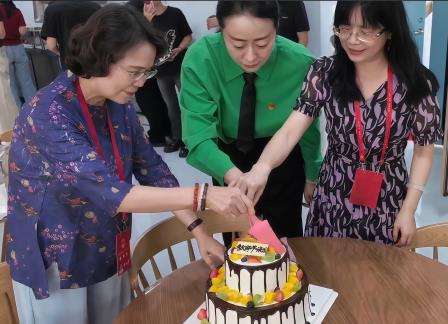 深化深港教育资源融合，撬动区域经济发展 ——深圳市人大代表赴深圳市大望学校开展粤港澳大湾区初等教育融合建议案调研暨教师节慰问活动