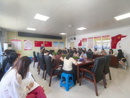 赋能成长 共筑未来 ——深圳市靖轩小学召开新学期班主任工作会议