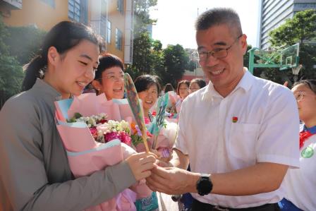 躬耕教坛守初心  向西逐梦颂师恩——深圳市向西小学举办第41个教师节庆祝活动