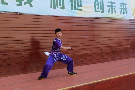 奋斗为楫航学海，笃学为帆济云程！——翠园东晓创新学校2025秋季开学典礼暨书记校长思政课圆满落幕
