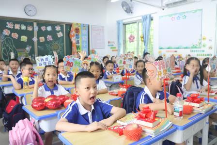 迈好成长第一步 快乐启航新旅程——景园实验小学开展2025学年一年级新生入学适应日活动