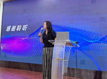 拥抱AI时代新浪潮！罗湖外语实验学校举办新质课堂系列培训
