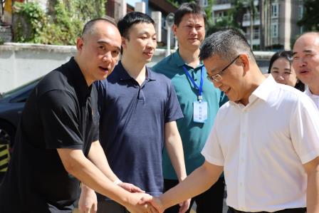 局长高延勇赴太白实验学校指导开学工作