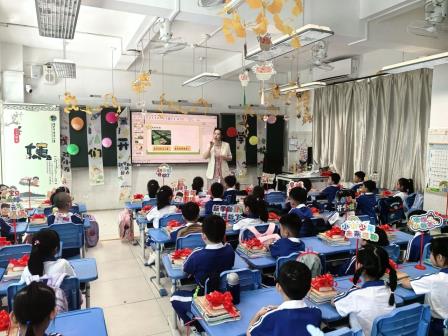 家校携手 温暖启航——怡景小学举行2025年秋季一年级新生入学暨新生家长会