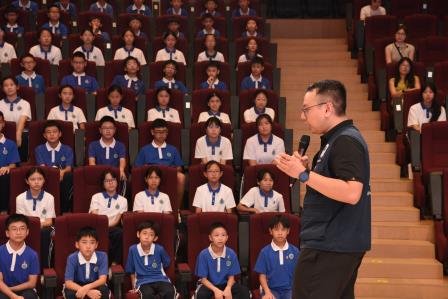 簕杜鹃禁毒宣讲团进校园！罗湖未来学校学子沉浸式筑牢禁毒防线