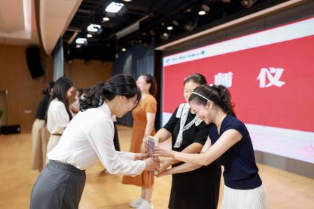 青蓝结对续薪火，师徒携手育新人 ——深圳市翠北实验小学2025年师徒结对仪式圆满举行