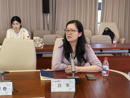 罗湖区心理健康教育工作交流研讨会在东晓小学举行