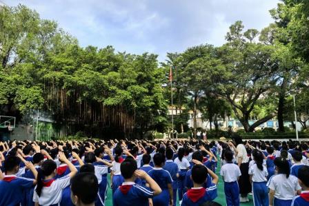 防治学生欺凌，守护成长晴空——怡景小学第三周升旗仪式暨防治学生欺凌法治宣讲活动顺利开展
