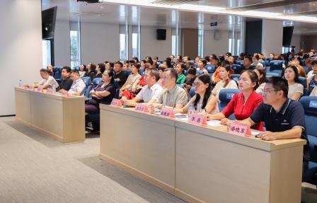 方寸之间，皆是教育 ——翠园文锦中学成功召开初一新生家长见面会