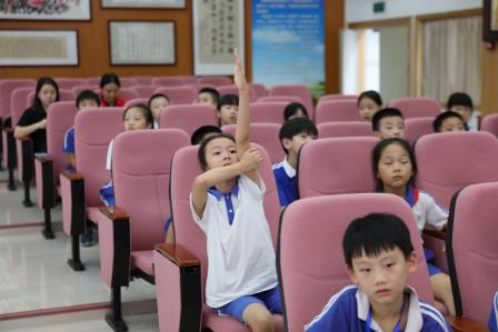 灿烂微笑，从“齿”开始 ——罗湖小学开展口腔健康知识讲座